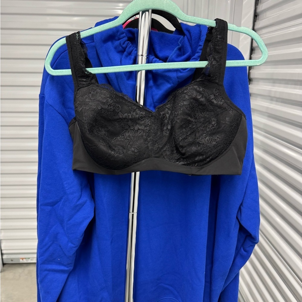 Torrid | Curve Lace Bra in Black | size 42C